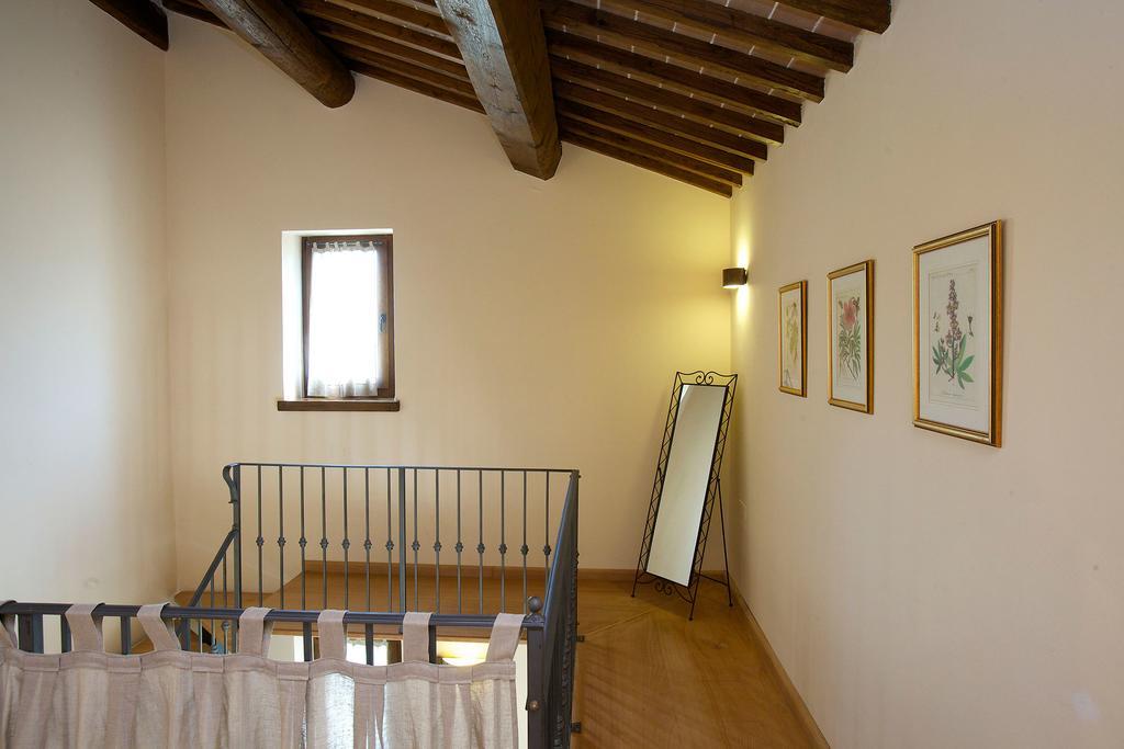 Agriturismo Paradiso 44 アッシジ エクステリア 写真
